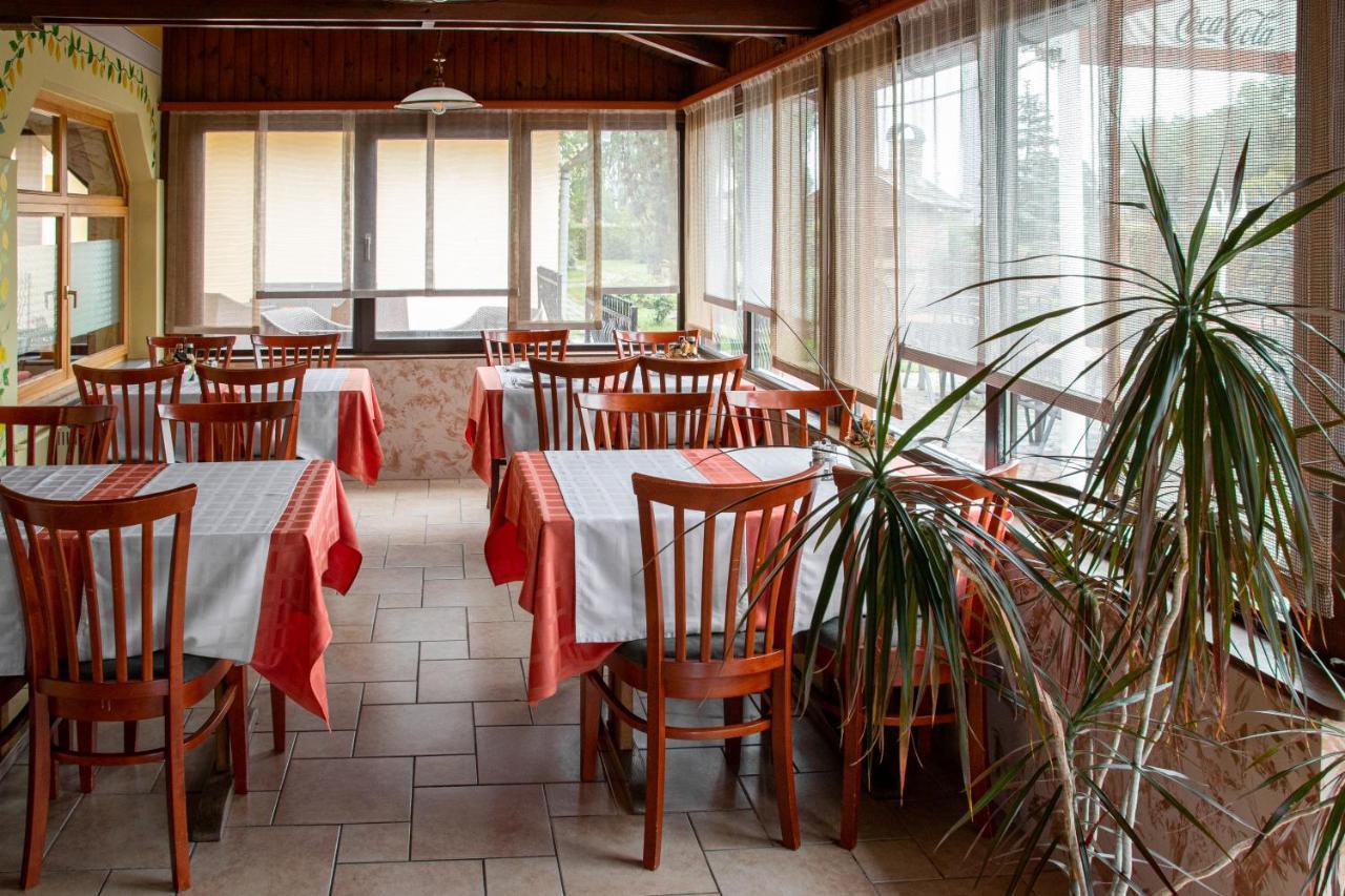 Hotel Zeta Lenti Εξωτερικό φωτογραφία