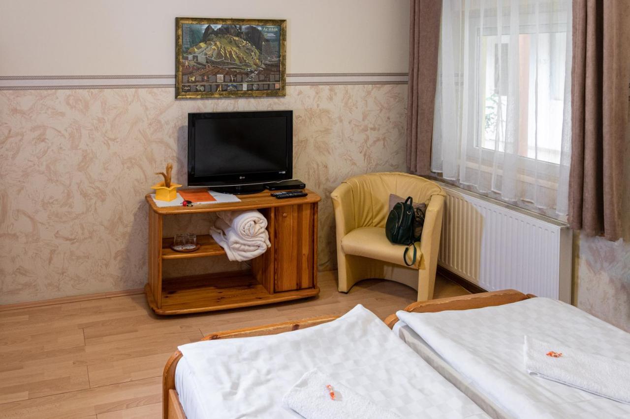 Hotel Zeta Lenti Εξωτερικό φωτογραφία