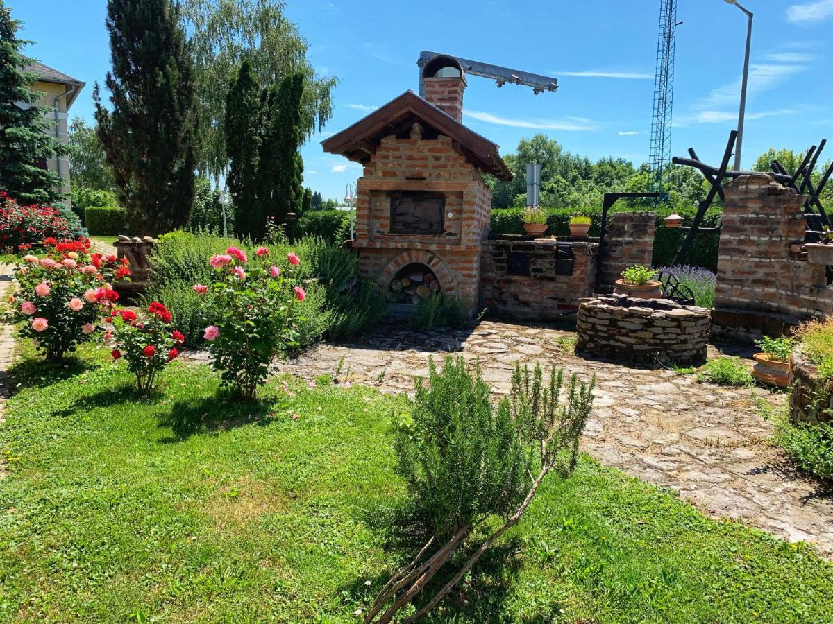 Hotel Zeta Lenti Εξωτερικό φωτογραφία
