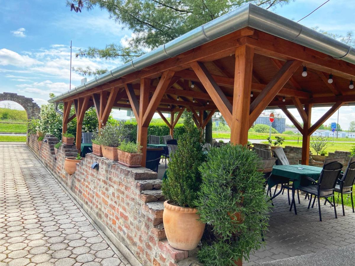 Hotel Zeta Lenti Εξωτερικό φωτογραφία