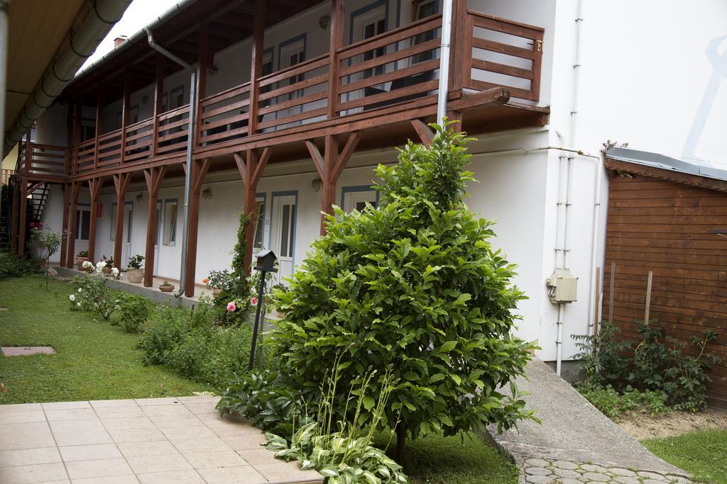 Hotel Zeta Lenti Εξωτερικό φωτογραφία